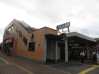 䑷qw